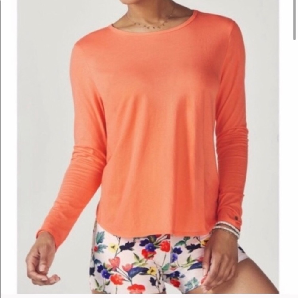 Fabletics open back long sleeve shirt